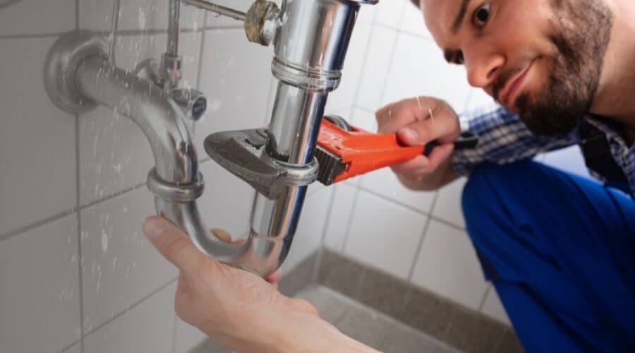 Leaking toilet repair in Makaweli, HI